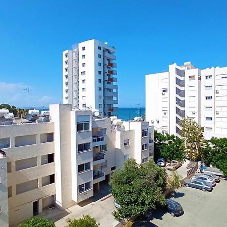 5 Min To The Beach Holiday Shared Apartment Incl Netflix - Private Room In 3 Bdr Apt Larnaca Esterno foto